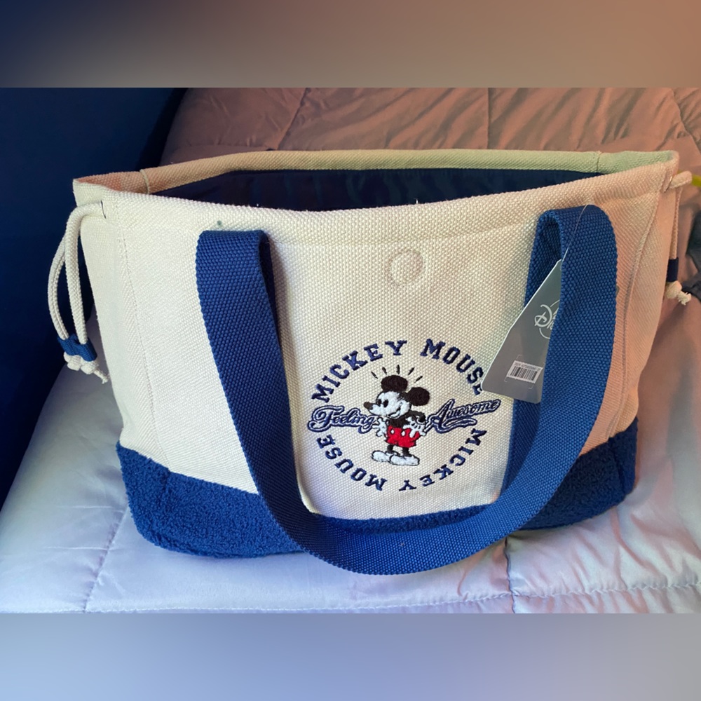 NWT  Disney Large Tote